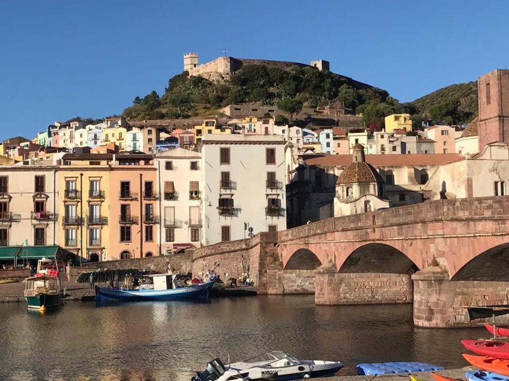 La Gelsomina, Casetta Con Terrazzino Vista Cielo Bosa Exterior photo